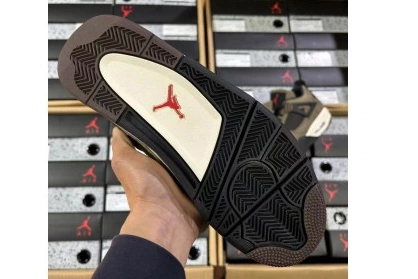 Retro Scott 4 Jordan Brown AJ4-882335 Air x Travis 1105